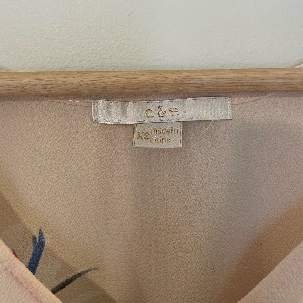 C&E Peach Floral Peep Shoulder Blouse - Picture 3 of 5